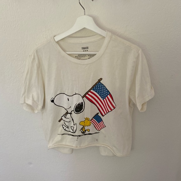 Snoopy peanuts American flag shirt - Picture 2 of 5